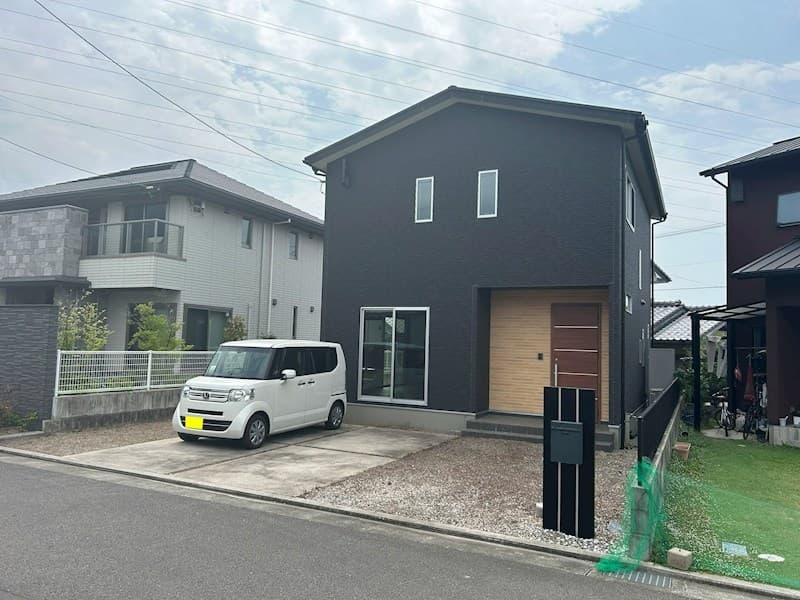 四国中央市上柏町|並列3台駐車・収納豊富な3LDK住宅